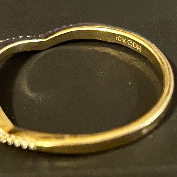 Diamond 10K Gold Ring - EUC - Picture 5 of 14